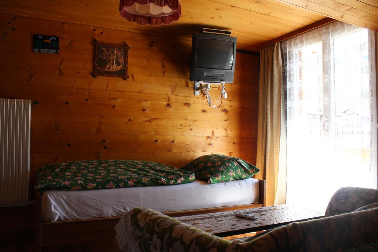 Villa Haus Weideli, Dammstrasse 7 à Saas-Grund Extérieur photo